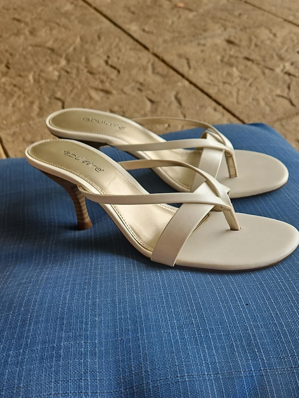 Fabulaire AVA White Thong Kitten Heels Sandals - Picture 1 of 9